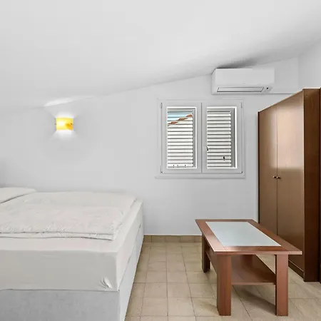 度假居 Cozy In Kanica With Wifi