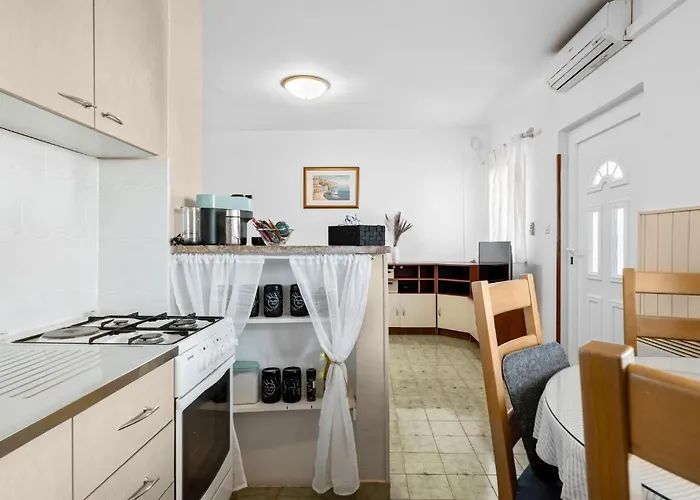 Cozy In Kanica With Wifi Tatil Evi *