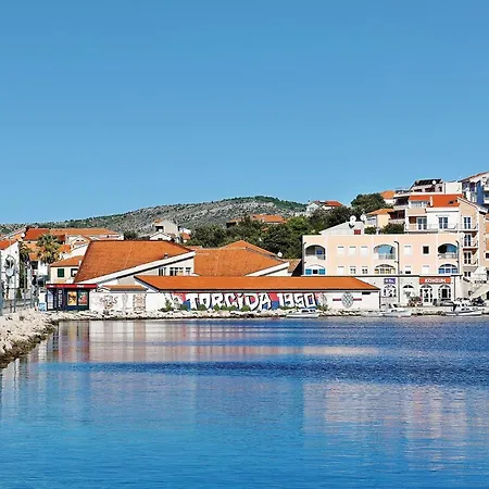 Vakantiehuis Cozy In Kanica With Wifi Šibenik