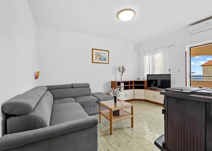 Cozy In Kanica With Wifi Szybenik