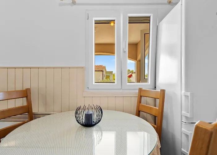 Vakantiehuis Cozy In Kanica With Wifi Šibenik